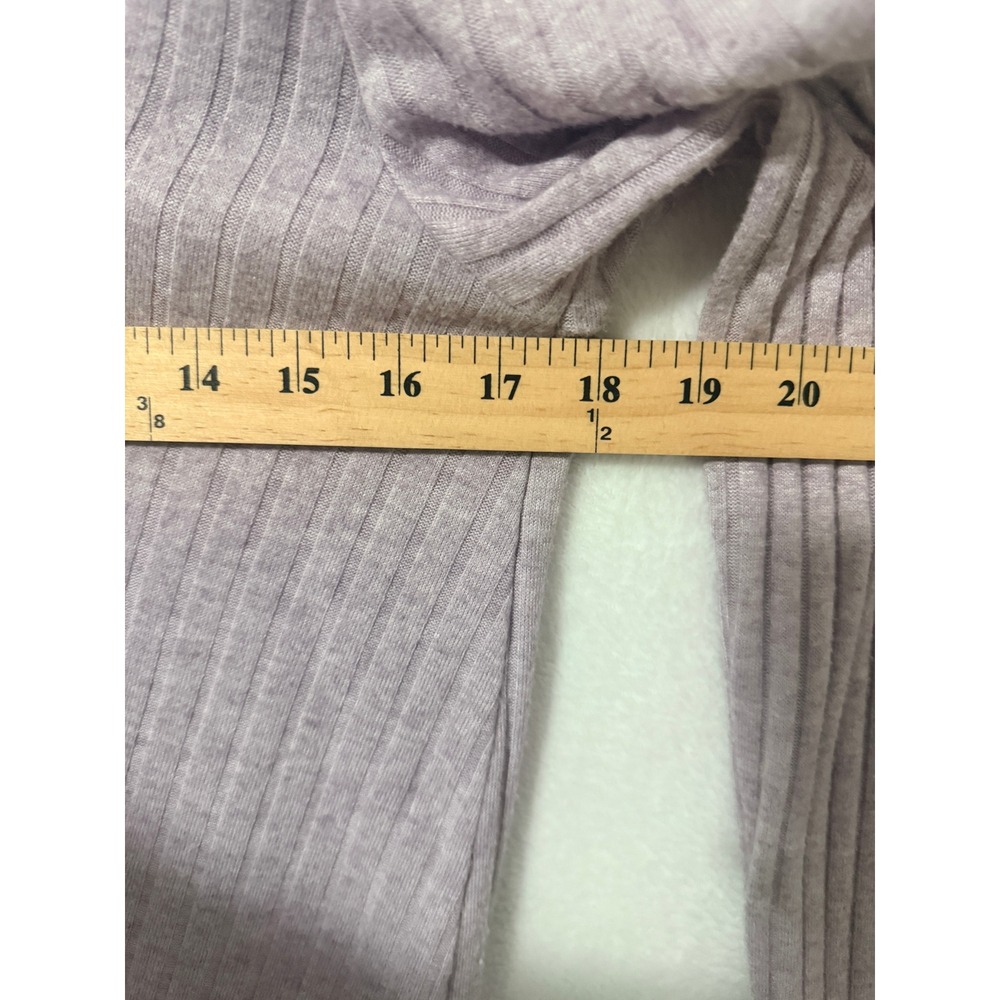Simply‎ Vera Vera Wang Light Purple Ribbed Long Sleeve Knit Top Medium - Picture 8 of 10
